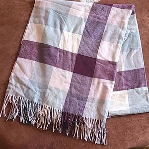 ⭐ $5 ⭐ NWT Love & Lore Warm Plaid Scarf
